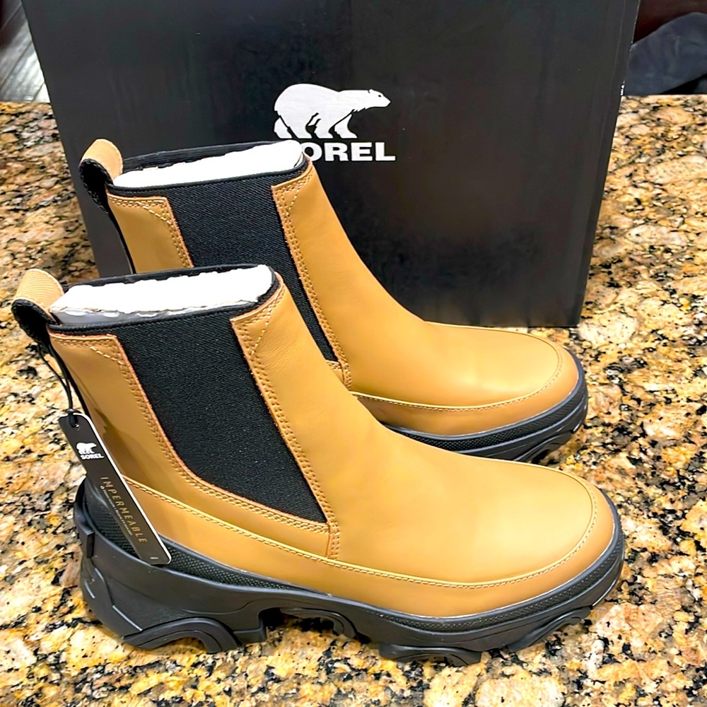BNWT Sorel Brex Boot Chelsea WP boot size 8. Waterproof!